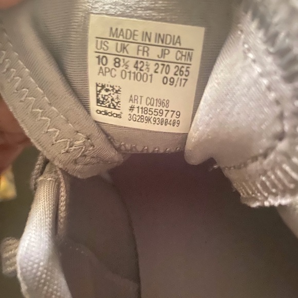 Adidas women FLB Runner Running shoe size 10 NIB - Picture 3 of 3